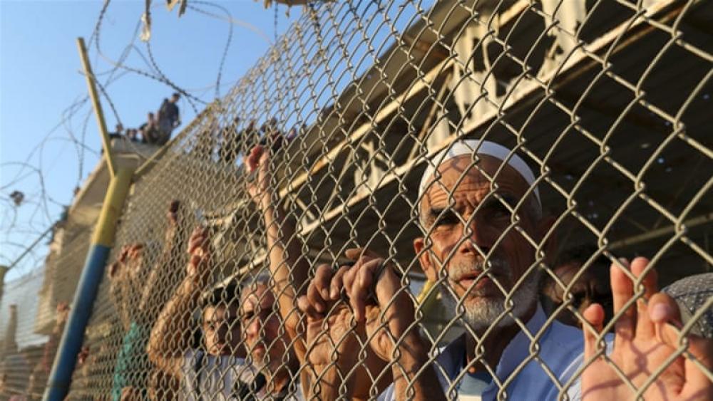 فلسطينيون خارج القيود.. لا وطن ولا هوية
