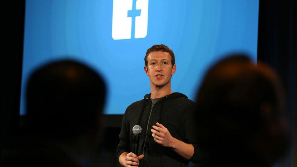 هل سيتنحى مؤسس "فيسبوك" عن منصبه؟
