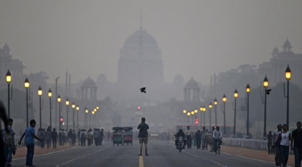 الضباب الدخاني يطبق على العاصمة الهندية