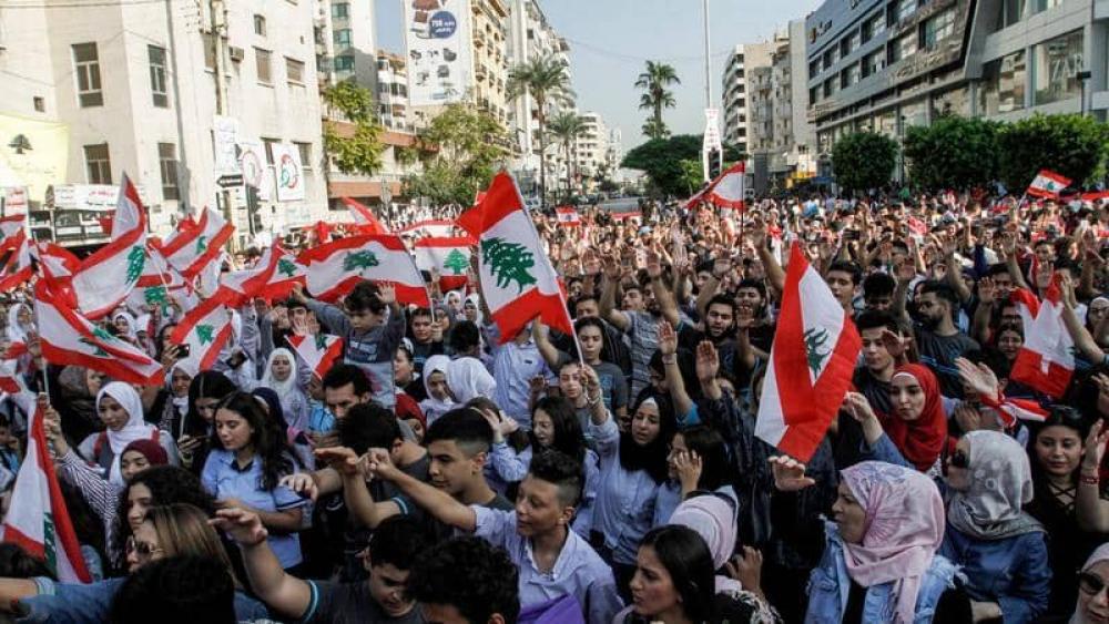 إضرابٌ يشلّ أطراف لبنان في الـ 29 من انتفاضته!