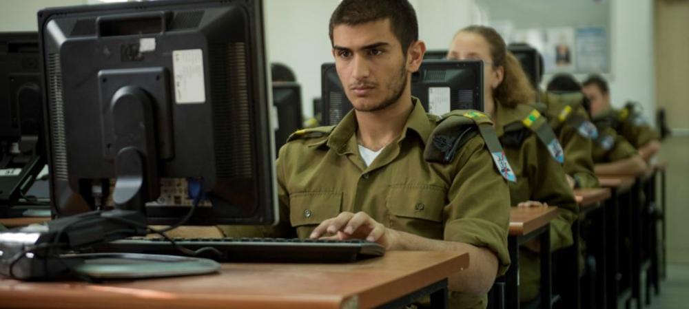 خبراء "إسرائيليون" يطورون برمجيات سايبر لصالح دول عربية