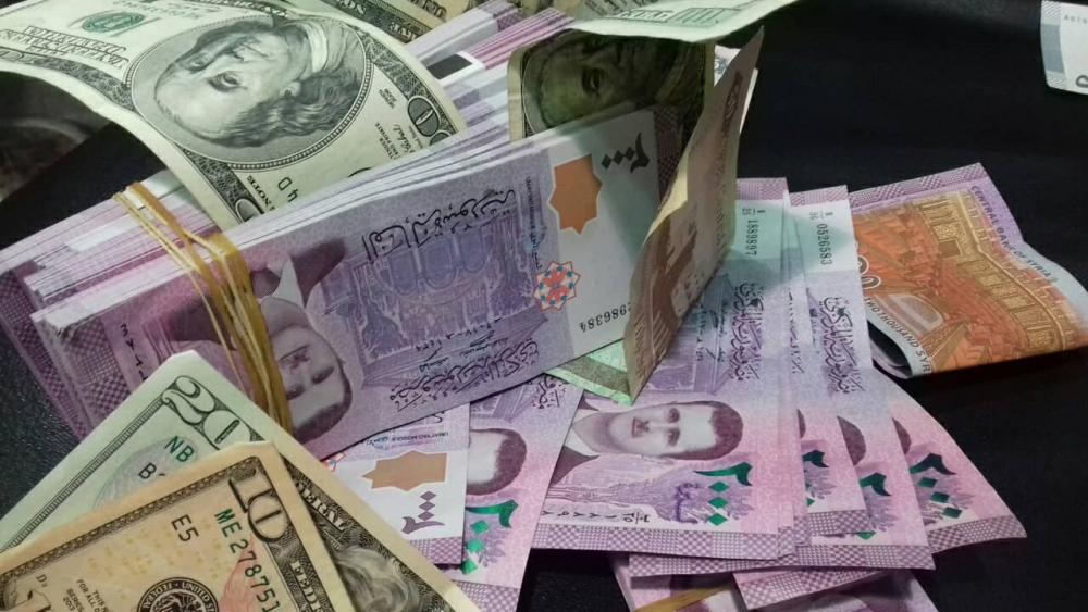 الدولار بين 650 و660 ليرة سورية والمضاربة مرتفعة.