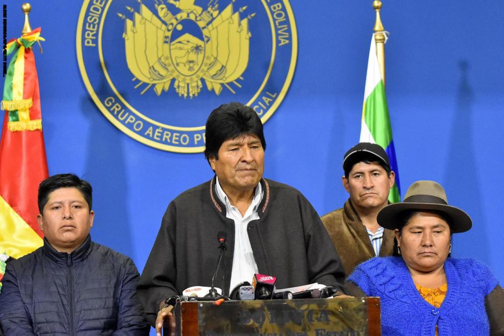 استقالةٌ أم انقلابٌ عسكريّ .. أزاح الرئيس البوليفيّ عن كرسيه!؟