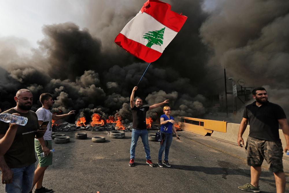 الساعاتُ الأولى من الشهر الثاني للحراك اللبنانيّ