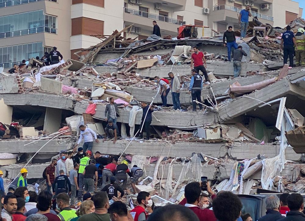 ارتفاع عدد ضحايا زلزال تركيا إلى 69 قتيلاً
