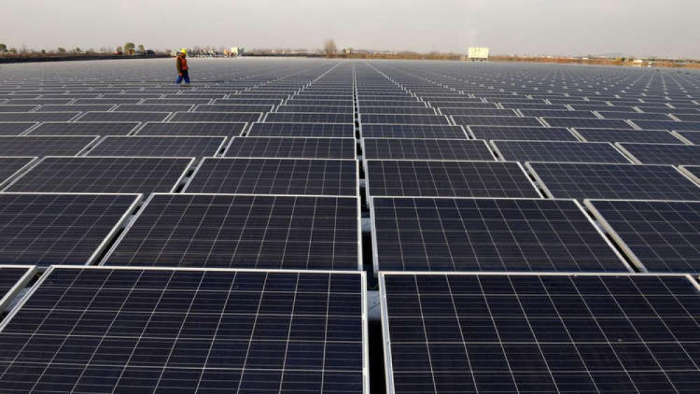 بناء أكبر محطة طاقة شمسية بالعالم في مصر   