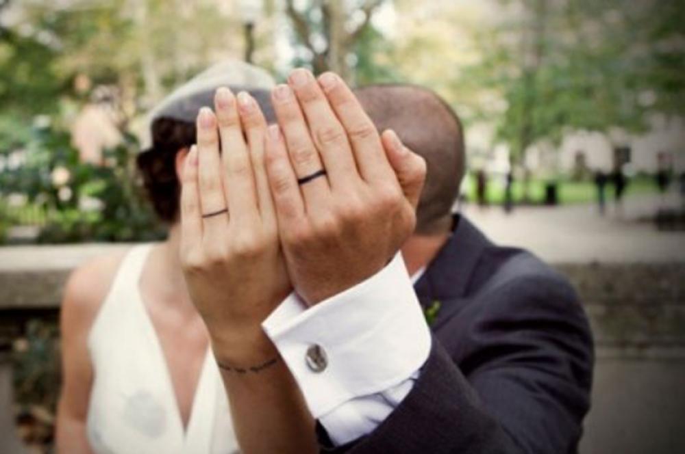 «زواج بدون ذهب» حملة لإلغاء ظاهرة عنوسة الرجال