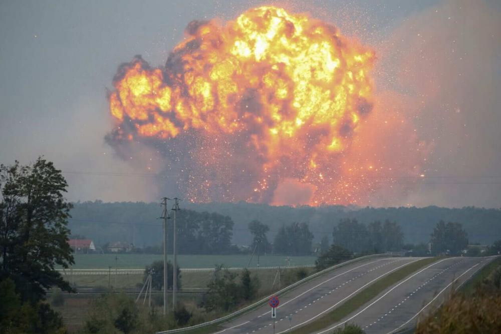 انفجار ضخم في قاعدة عسكرية روسية.. والسبب؟