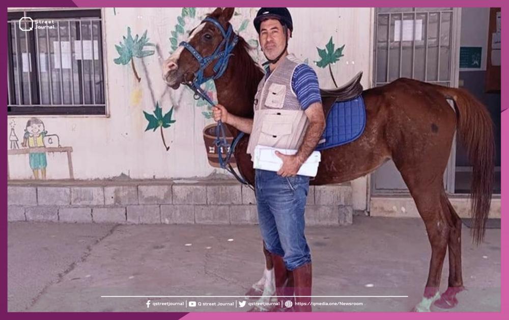 لبنان.. أستاذ يمتطي حصاناً للوصول إلى المدرسة