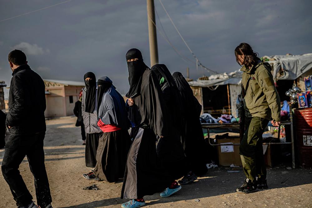 محاكم سرية لنساء داعش في أحد المخيمات السورية  
