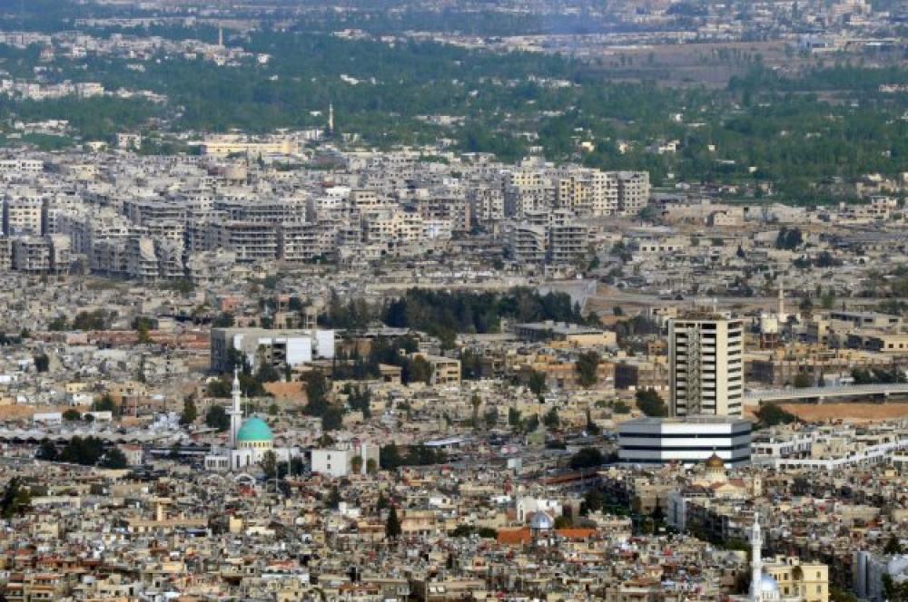 سرقا 7 ملايين ليرة من أحد المحال بريف دمشق.. من خلال حفرة؟ 